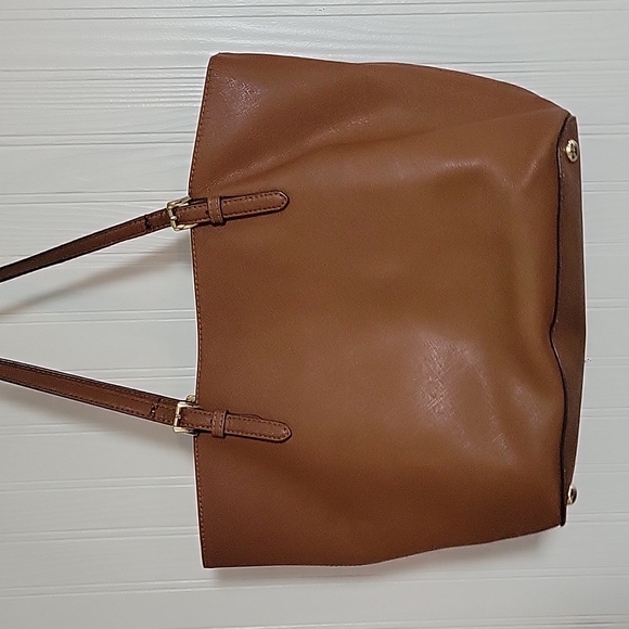 Michael Kors leather bag - Picture 3 of 9